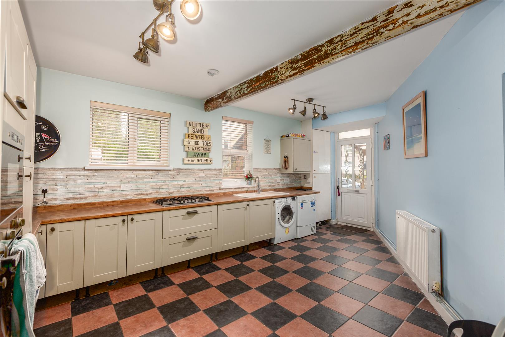 Hebron Road, Clydach, Swansea, SA6 5EJ